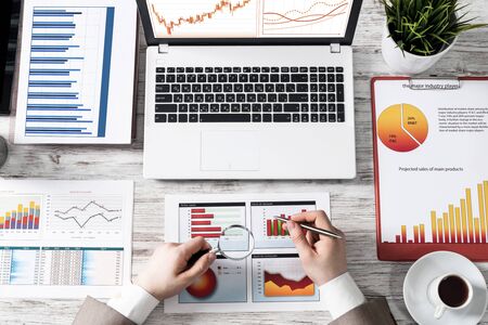 Tracking Algorithm Trends: Effective Tools and Techniques for British Small Enterprises